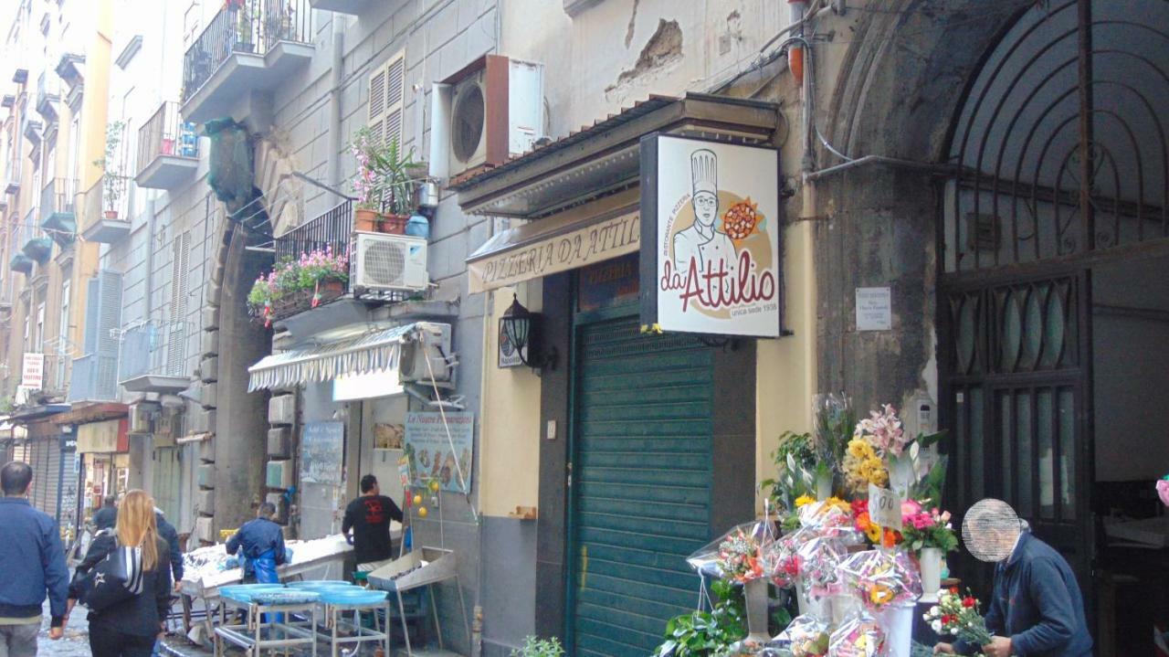 Neapolitan Flat B&B Luaran gambar