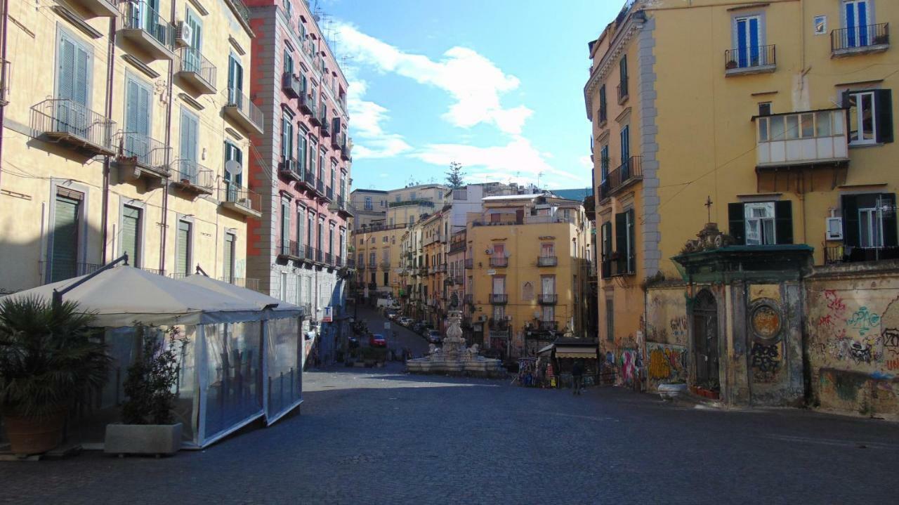 Neapolitan Flat B&B Luaran gambar